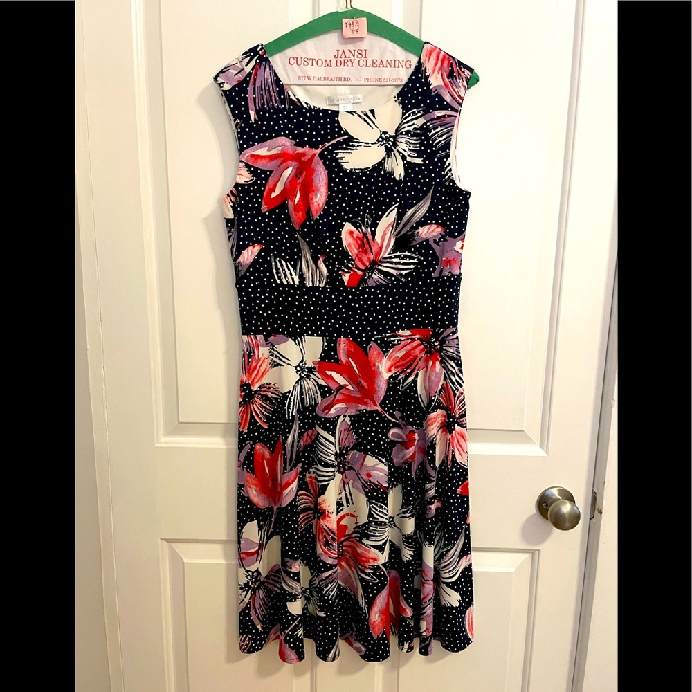 London Times gorgeous empire-waisted dress